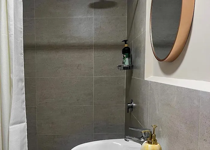 Sauna, Gym, Largest Pool In It Park, Feel At